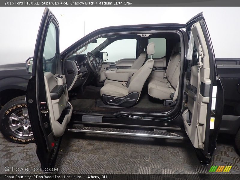 Shadow Black / Medium Earth Gray 2016 Ford F150 XLT SuperCab 4x4