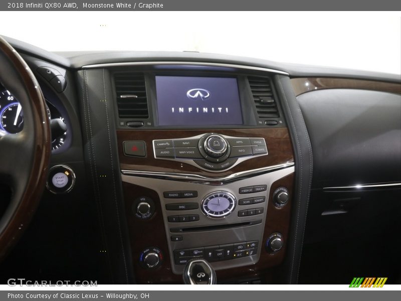 Controls of 2018 QX80 AWD