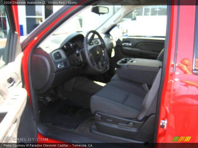 Victory Red / Ebony 2009 Chevrolet Avalanche LS