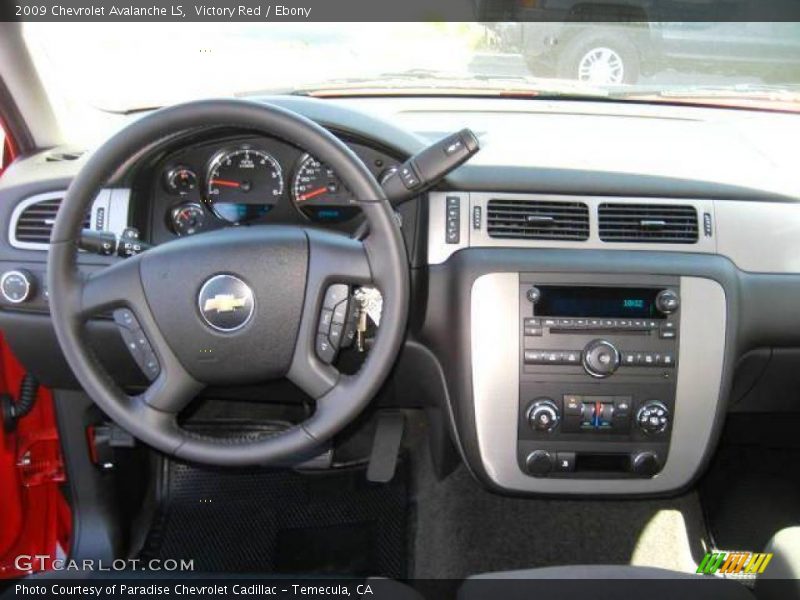 Victory Red / Ebony 2009 Chevrolet Avalanche LS