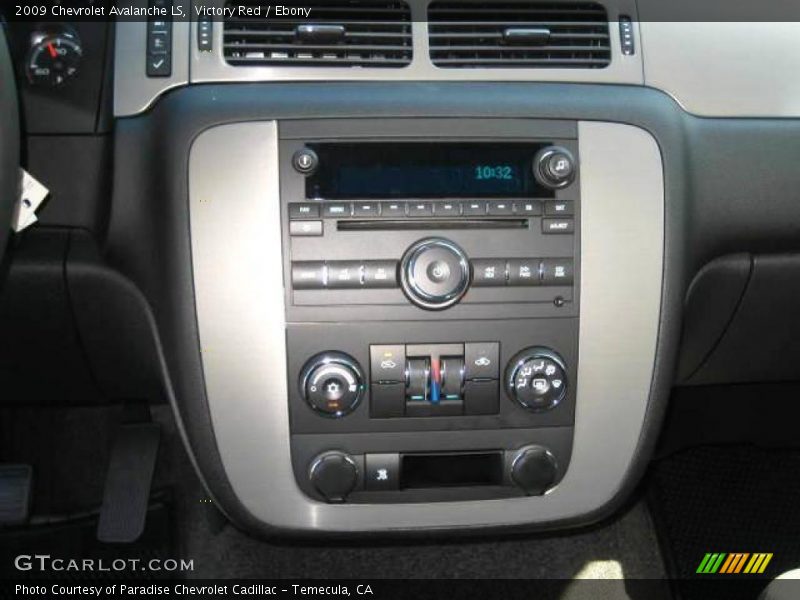 Victory Red / Ebony 2009 Chevrolet Avalanche LS