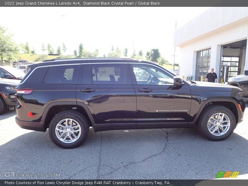 Diamond Black Crystal Pearl / Global Black 2022 Jeep Grand Cherokee L Laredo 4x4