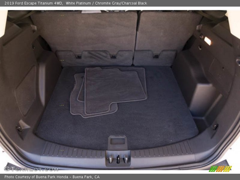 White Platinum / Chromite Gray/Charcoal Black 2019 Ford Escape Titanium 4WD