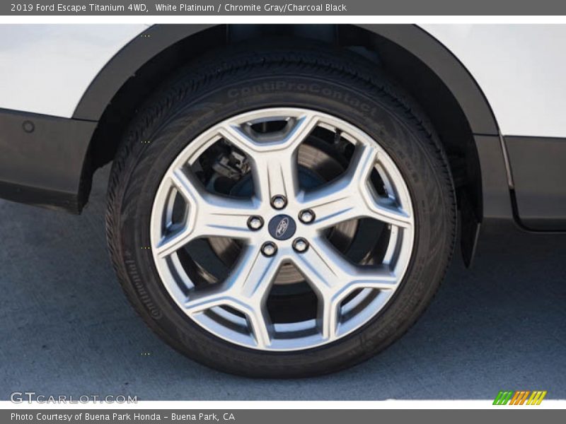 White Platinum / Chromite Gray/Charcoal Black 2019 Ford Escape Titanium 4WD