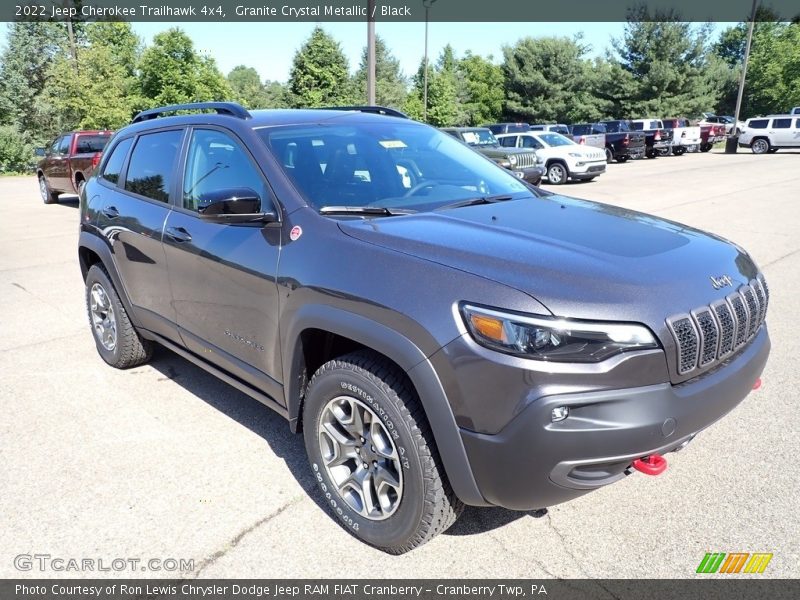 Front 3/4 View of 2022 Cherokee Trailhawk 4x4