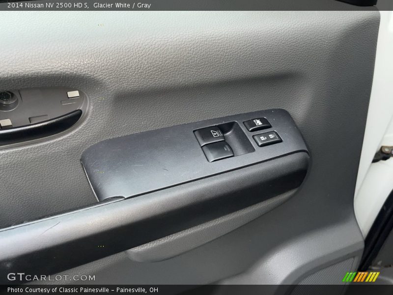 Glacier White / Gray 2014 Nissan NV 2500 HD S