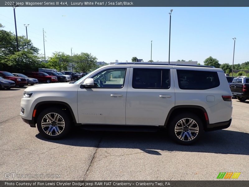Luxury White Pearl / Sea Salt/Black 2022 Jeep Wagoneer Series III 4x4