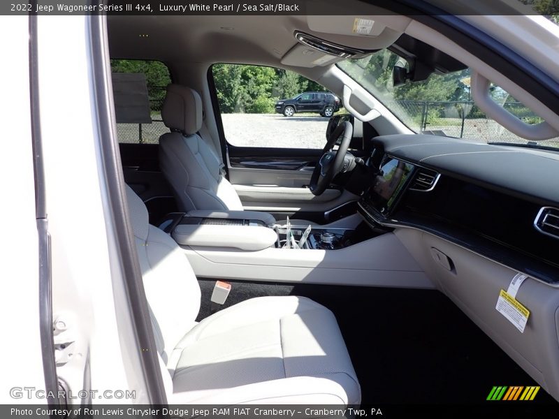 Luxury White Pearl / Sea Salt/Black 2022 Jeep Wagoneer Series III 4x4