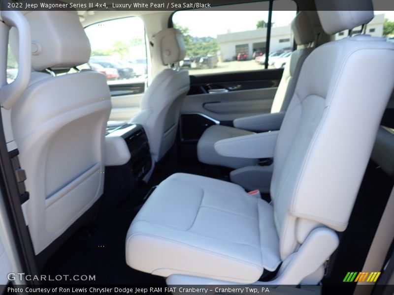 Luxury White Pearl / Sea Salt/Black 2022 Jeep Wagoneer Series III 4x4