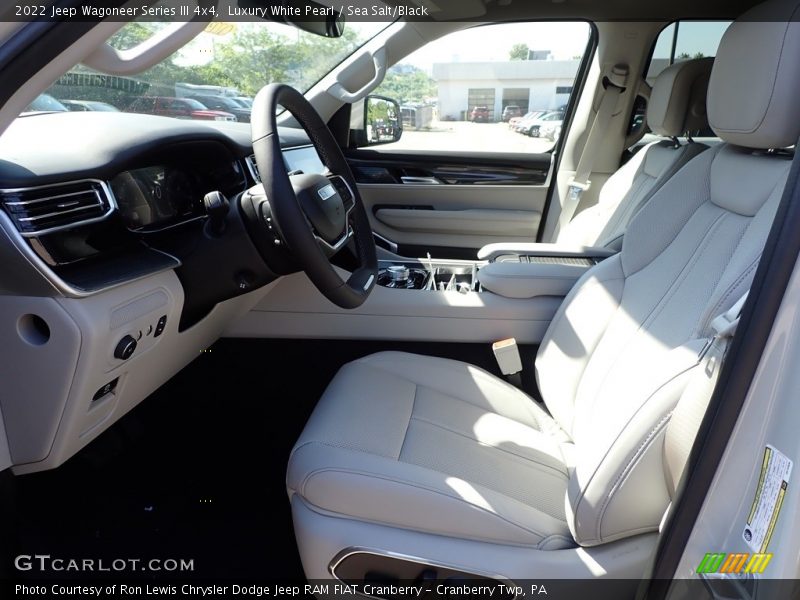 Luxury White Pearl / Sea Salt/Black 2022 Jeep Wagoneer Series III 4x4