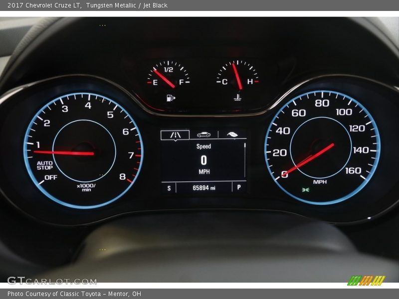 Tungsten Metallic / Jet Black 2017 Chevrolet Cruze LT