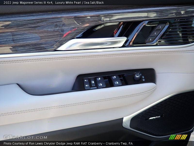 Luxury White Pearl / Sea Salt/Black 2022 Jeep Wagoneer Series III 4x4