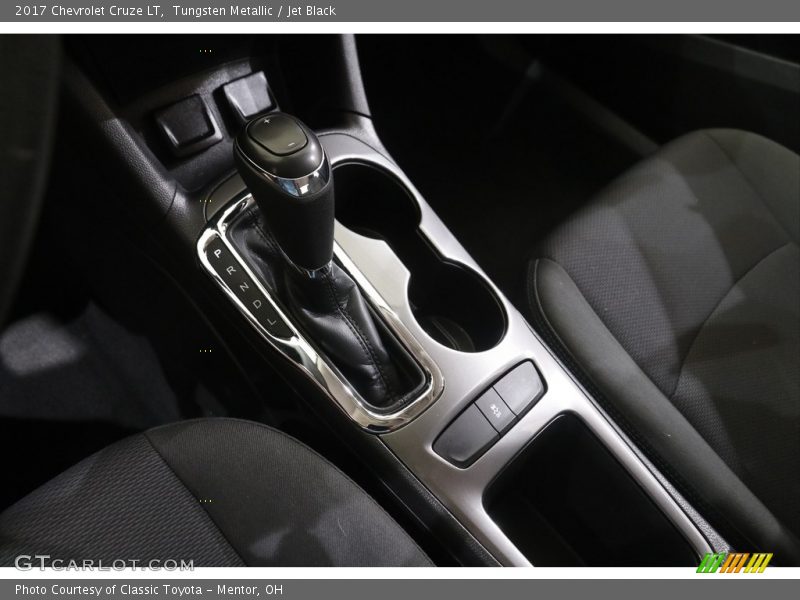 Tungsten Metallic / Jet Black 2017 Chevrolet Cruze LT