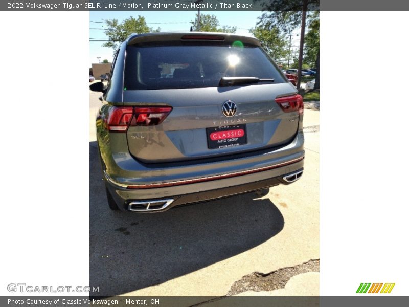 Platinum Gray Metallic / Titan Black 2022 Volkswagen Tiguan SEL R-Line 4Motion