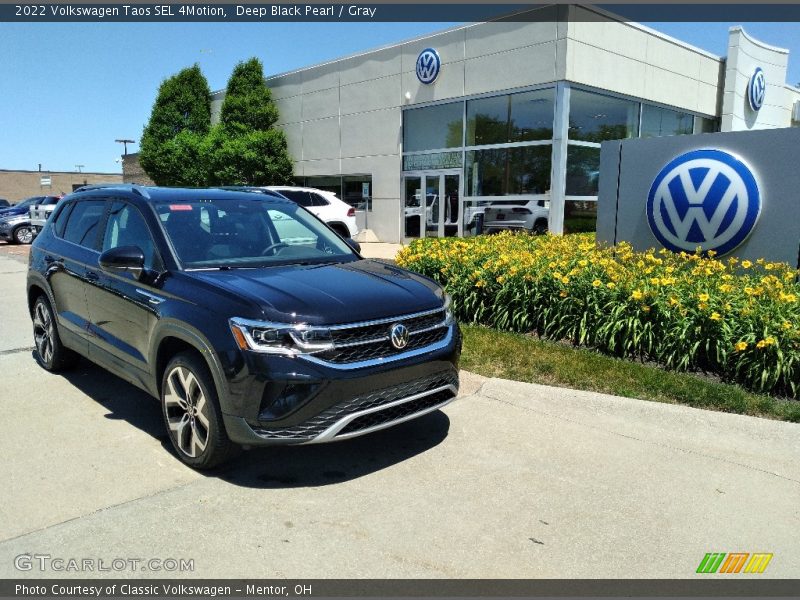 Deep Black Pearl / Gray 2022 Volkswagen Taos SEL 4Motion