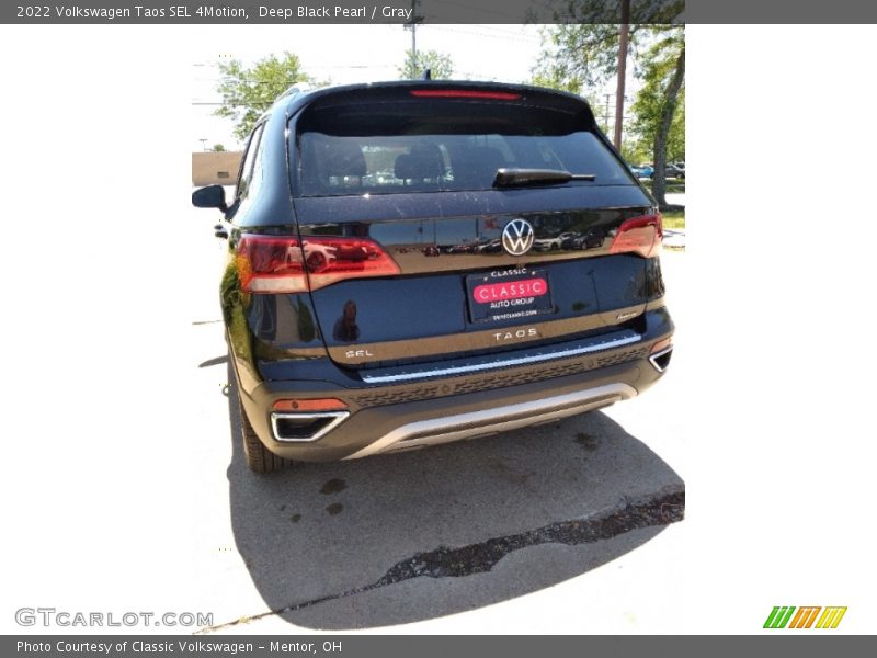 Deep Black Pearl / Gray 2022 Volkswagen Taos SEL 4Motion