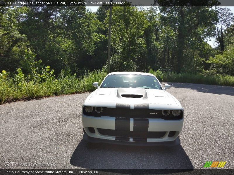 Ivory White Tri-Coat Pearl / Black 2016 Dodge Challenger SRT Hellcat