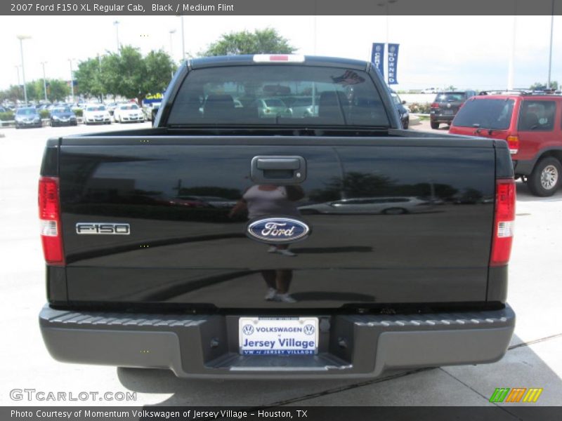 Black / Medium Flint 2007 Ford F150 XL Regular Cab