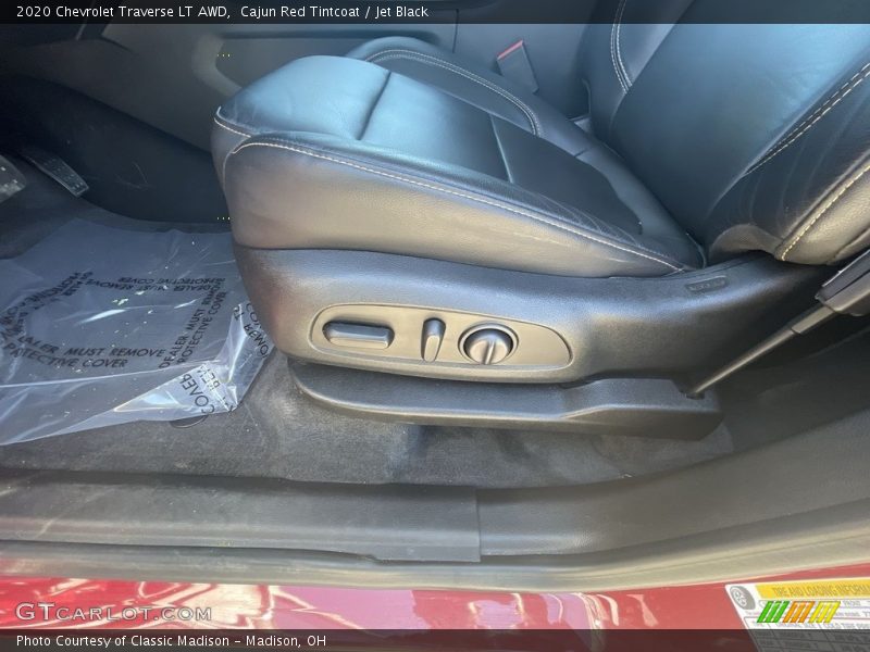 Cajun Red Tintcoat / Jet Black 2020 Chevrolet Traverse LT AWD