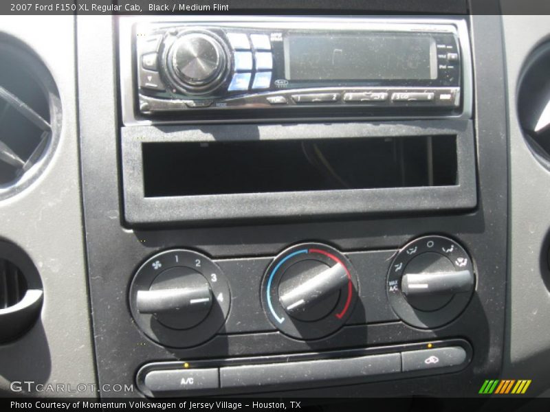 Black / Medium Flint 2007 Ford F150 XL Regular Cab