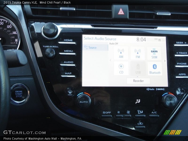 Wind Chill Pearl / Black 2019 Toyota Camry XLE