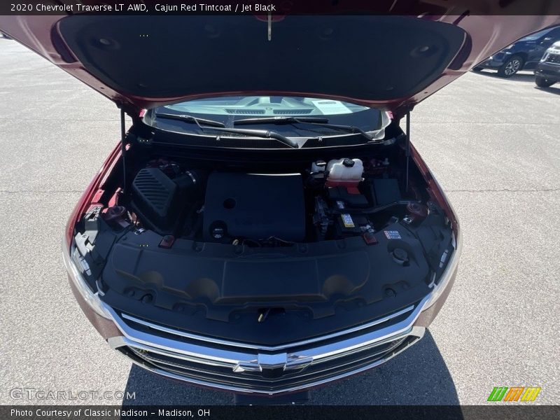 Cajun Red Tintcoat / Jet Black 2020 Chevrolet Traverse LT AWD