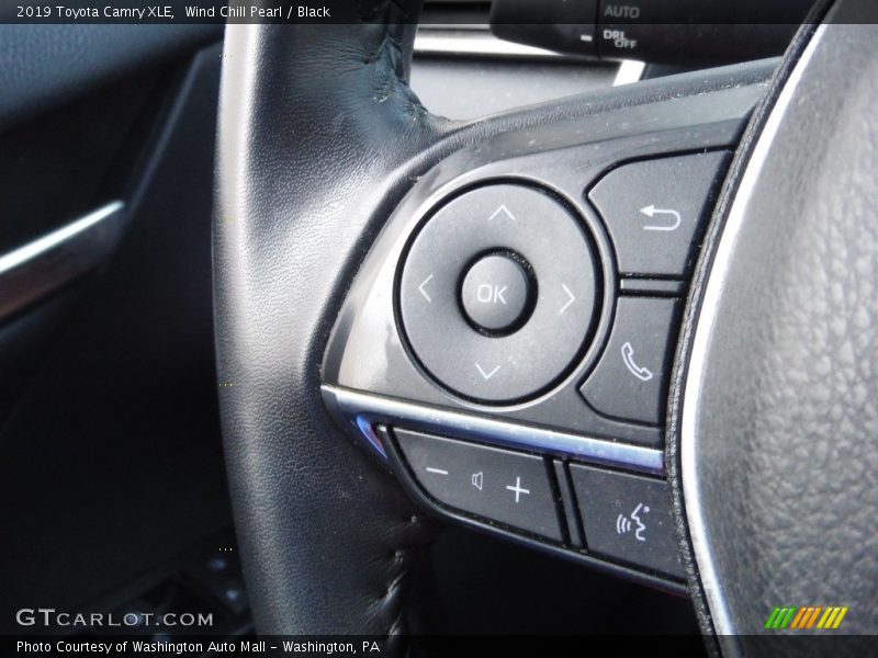 Wind Chill Pearl / Black 2019 Toyota Camry XLE