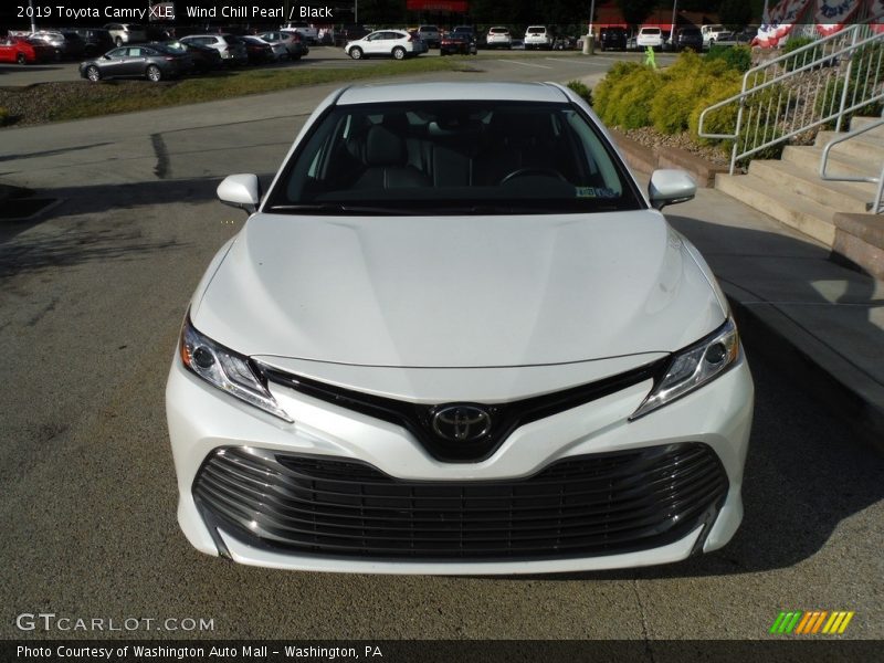 Wind Chill Pearl / Black 2019 Toyota Camry XLE