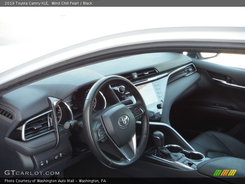Wind Chill Pearl / Black 2019 Toyota Camry XLE
