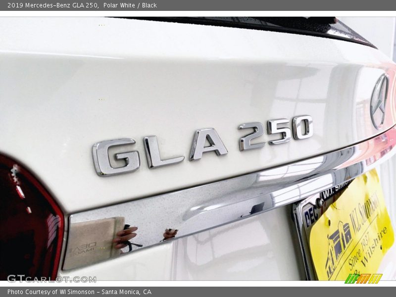 Polar White / Black 2019 Mercedes-Benz GLA 250