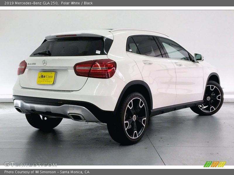 Polar White / Black 2019 Mercedes-Benz GLA 250