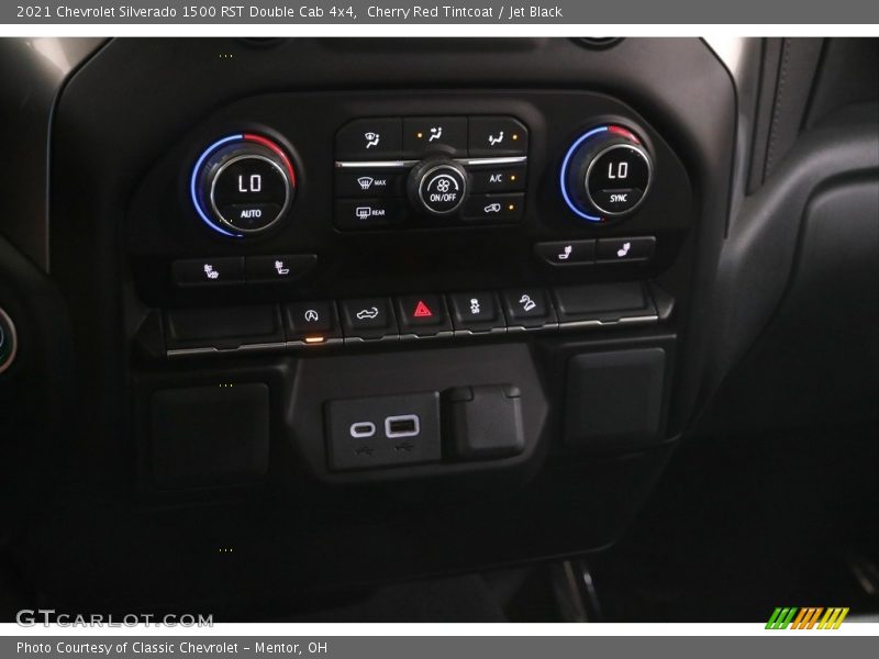 Controls of 2021 Silverado 1500 RST Double Cab 4x4