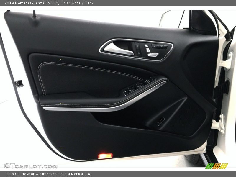 Polar White / Black 2019 Mercedes-Benz GLA 250