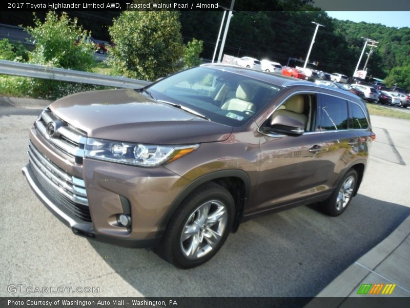 Toasted Walnut Pearl / Almond 2017 Toyota Highlander Limited AWD