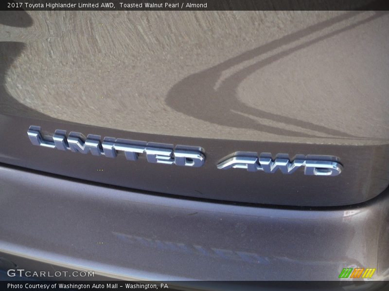 Toasted Walnut Pearl / Almond 2017 Toyota Highlander Limited AWD