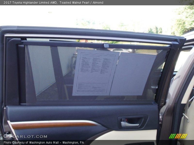 Toasted Walnut Pearl / Almond 2017 Toyota Highlander Limited AWD