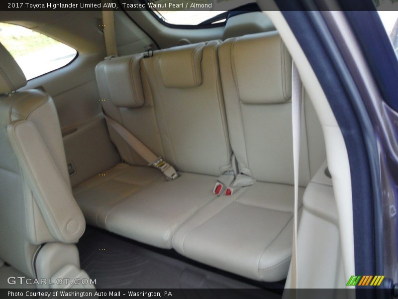 Toasted Walnut Pearl / Almond 2017 Toyota Highlander Limited AWD