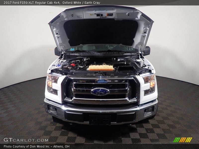 Oxford White / Earth Gray 2017 Ford F150 XLT Regular Cab 4x4