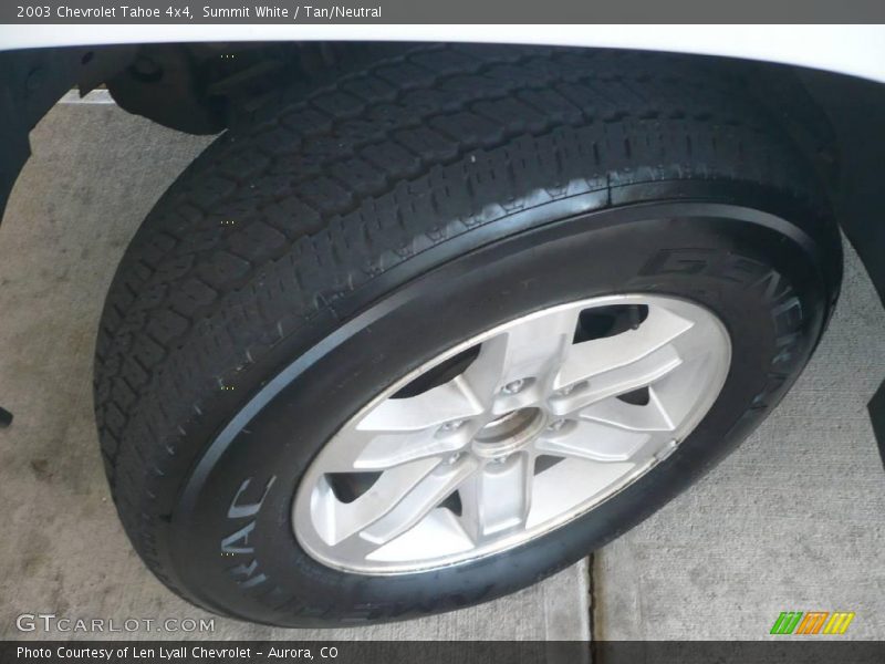 Summit White / Tan/Neutral 2003 Chevrolet Tahoe 4x4