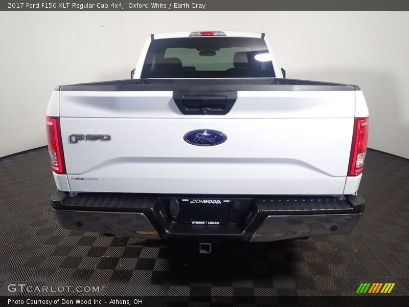 Oxford White / Earth Gray 2017 Ford F150 XLT Regular Cab 4x4