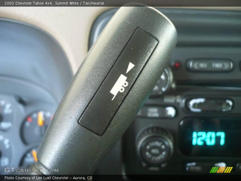 Summit White / Tan/Neutral 2003 Chevrolet Tahoe 4x4