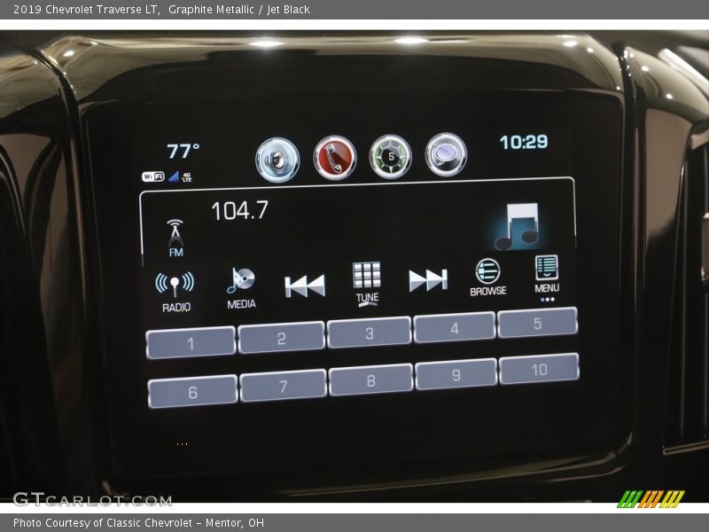 Graphite Metallic / Jet Black 2019 Chevrolet Traverse LT