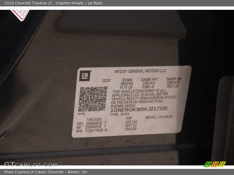 Graphite Metallic / Jet Black 2019 Chevrolet Traverse LT