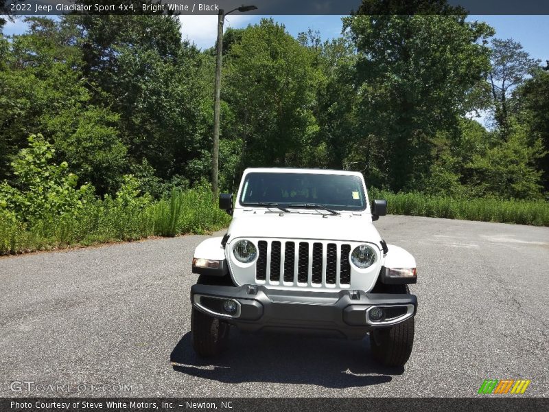 Bright White / Black 2022 Jeep Gladiator Sport 4x4