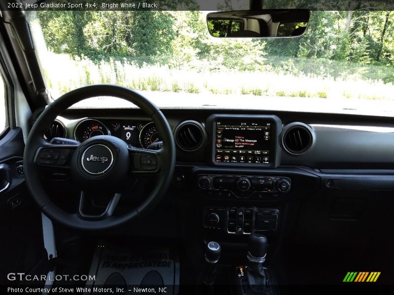 Bright White / Black 2022 Jeep Gladiator Sport 4x4