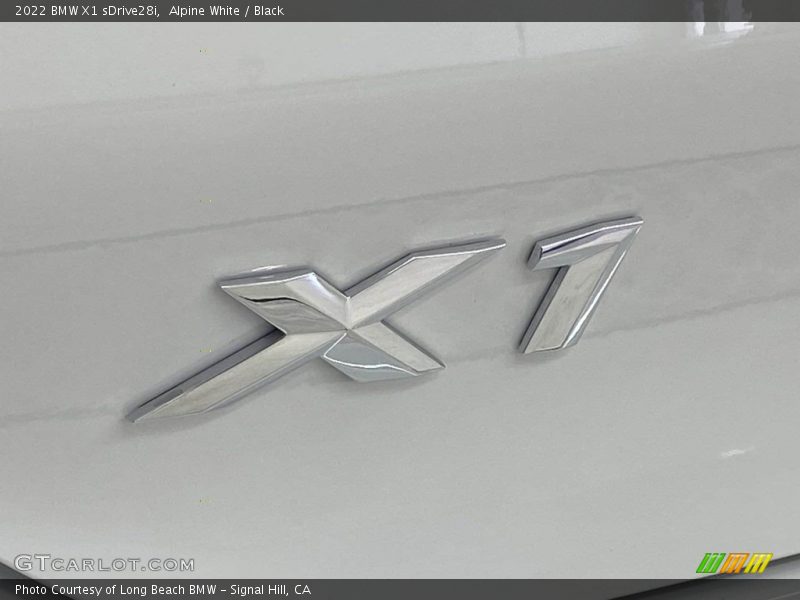 Alpine White / Black 2022 BMW X1 sDrive28i