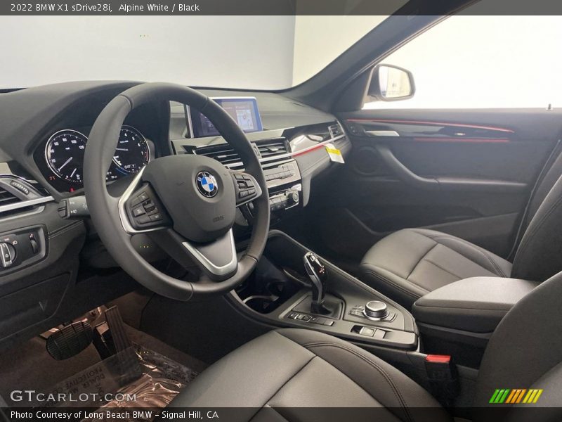 Alpine White / Black 2022 BMW X1 sDrive28i