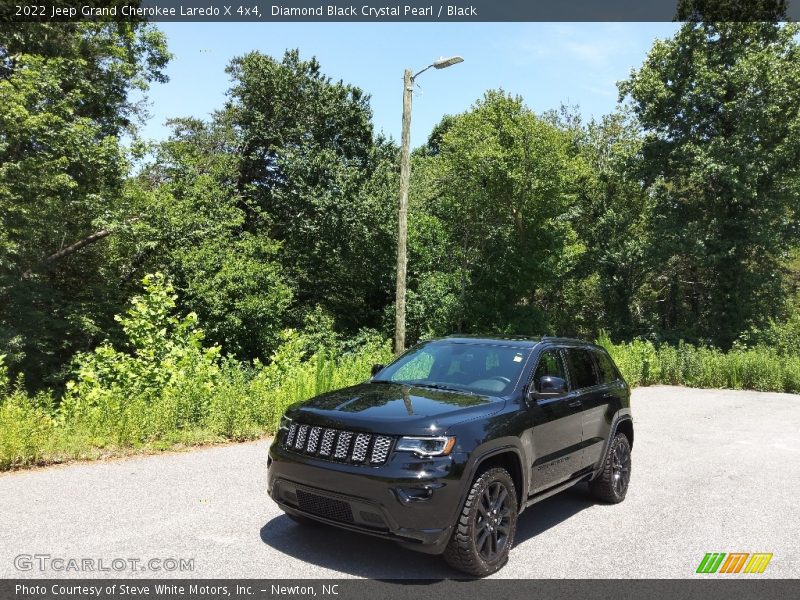 Diamond Black Crystal Pearl / Black 2022 Jeep Grand Cherokee Laredo X 4x4