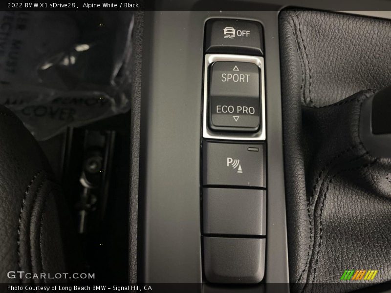Alpine White / Black 2022 BMW X1 sDrive28i