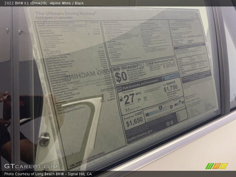 Alpine White / Black 2022 BMW X1 sDrive28i